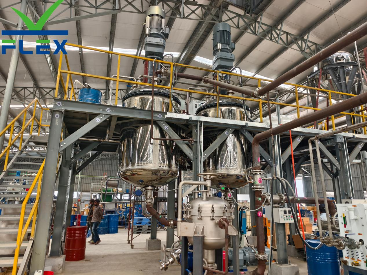 Pressure sensitive hot melt pillow glue reactor2.png